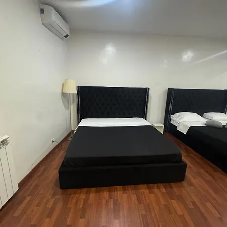 Pensjonat Le E Gli Di Piazza Del Popolo Rzym