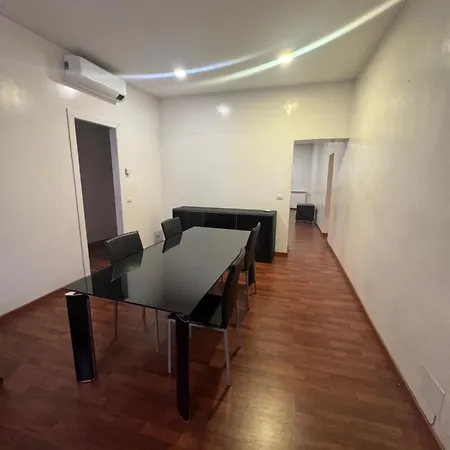 Le E Gli Di Piazza Del Popolo Pensjonat