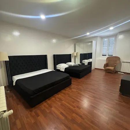 Le E Gli Di Piazza Del Popolo * Rzym