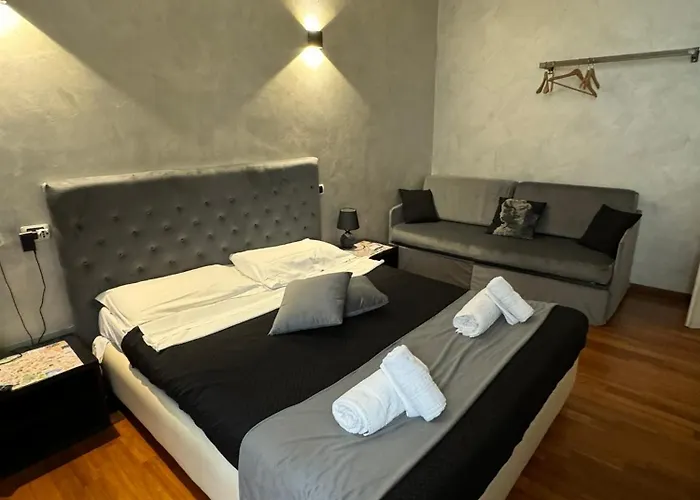 Le E Gli Di Piazza Del Popolo Гостевой дом Рим