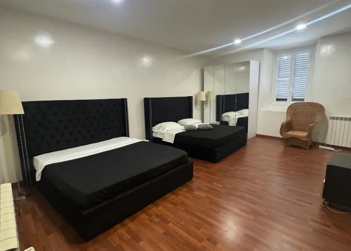 Le E Gli Di Piazza Del Popolo * Рим